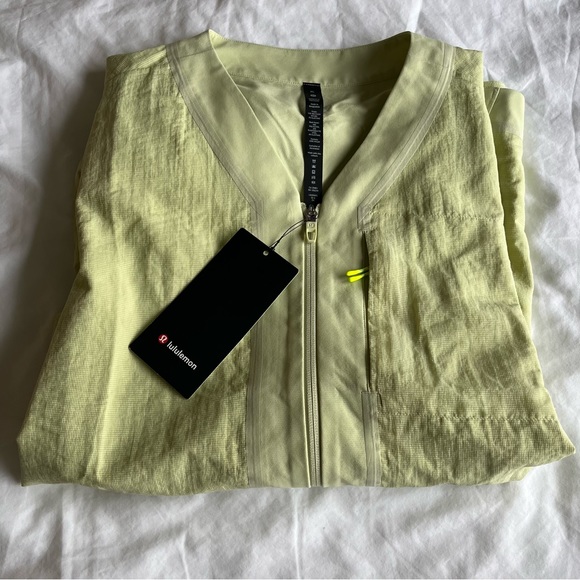 NWT Mens Lululemon Water Repellent Hike Convertible Bomber XL Dewy LM3DNFS - Picture 4 of 6